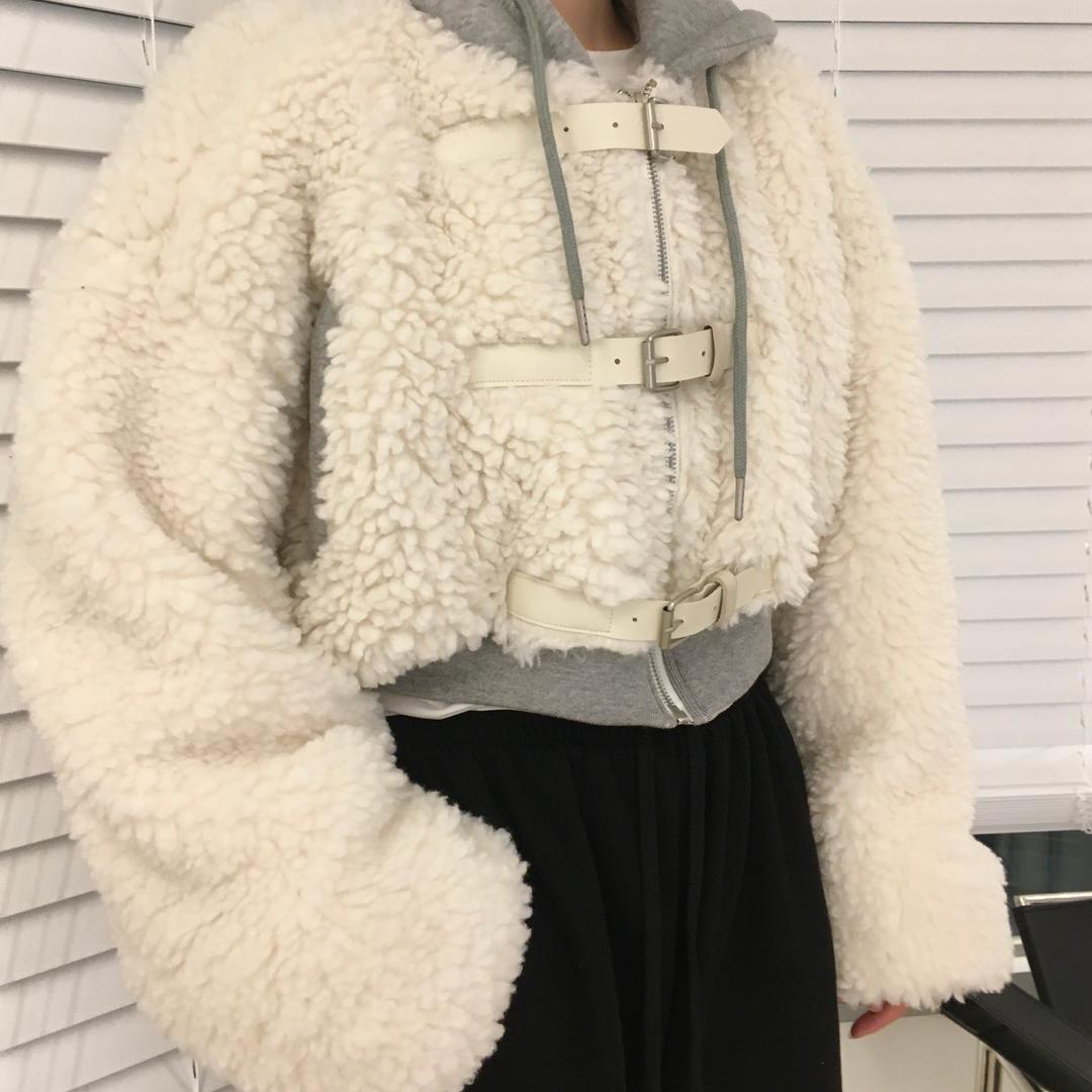 onandoff 버클후드퍼