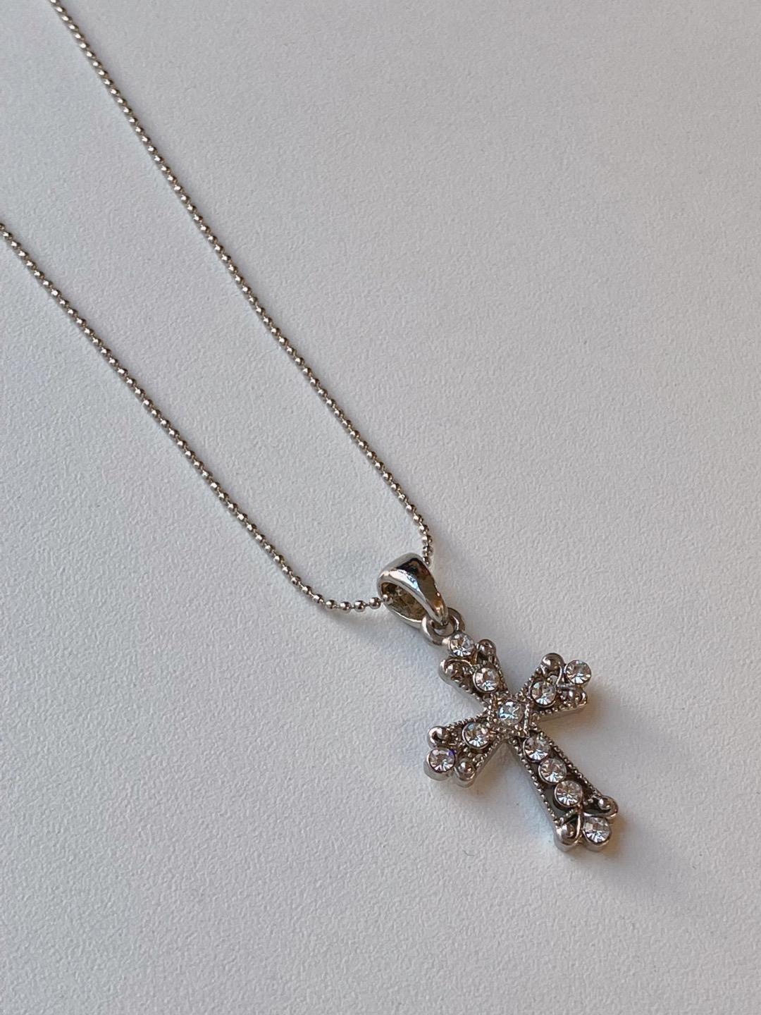Royal cross necklace