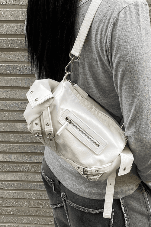 STUD POCKET BAG IN IVORY