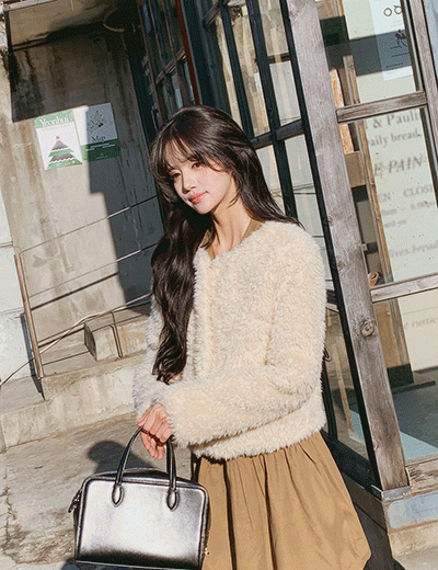 밀크코코아 Creambeige Faux Fur Jacket