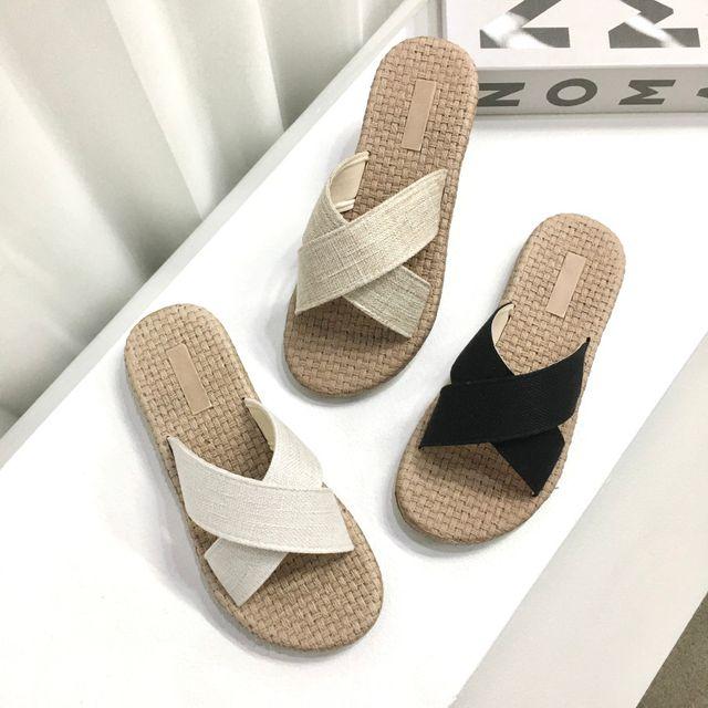 [주문폭주/여름세일]당일배송 초경량 라탄 크로스 슬리퍼 001