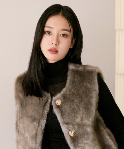 셀렙샵에디션(CELEBSHOP EDITION)  24FW FAUX밍크 버튼업 베스트 - 사이즈 & 후기 | 무신사