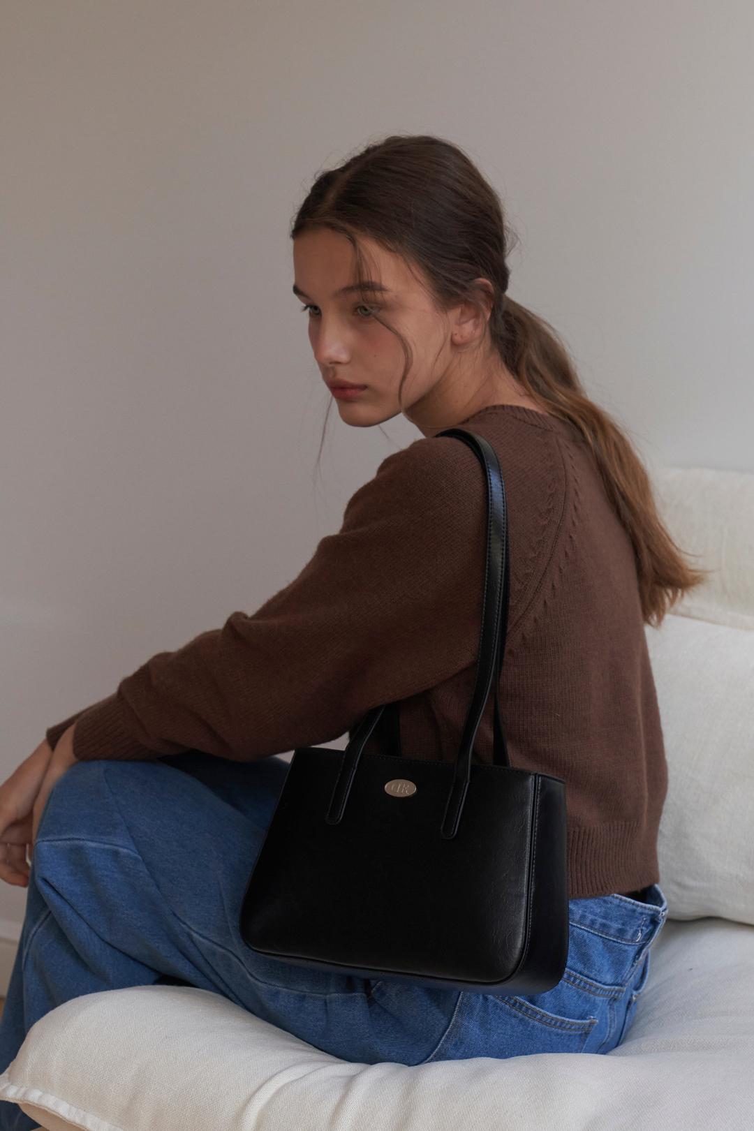[당일 출고] Step Ladder Shoulder Bag / Black