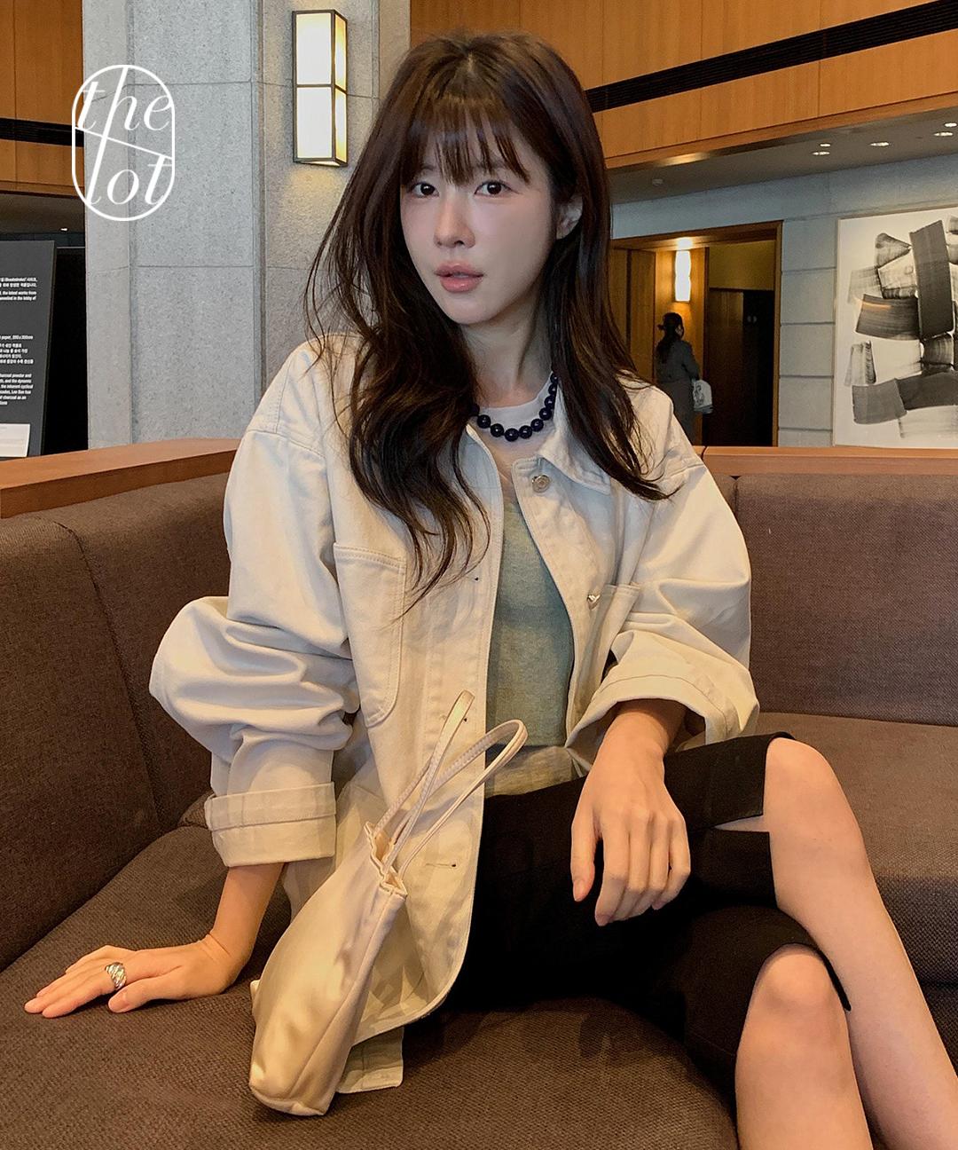 더롯 [miel] 미엘 아트 오버핏 데님 포켓 자켓 (1color) 루즈핏/코튼/재킷/워크자켓/데일리/개강룩/캠퍼스룩/간절기/아우터/봄신상