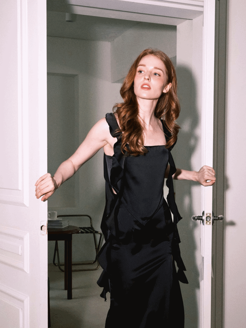 Kendall Ruffles Scarf Top - 러플 실크 새틴 스카프 탑