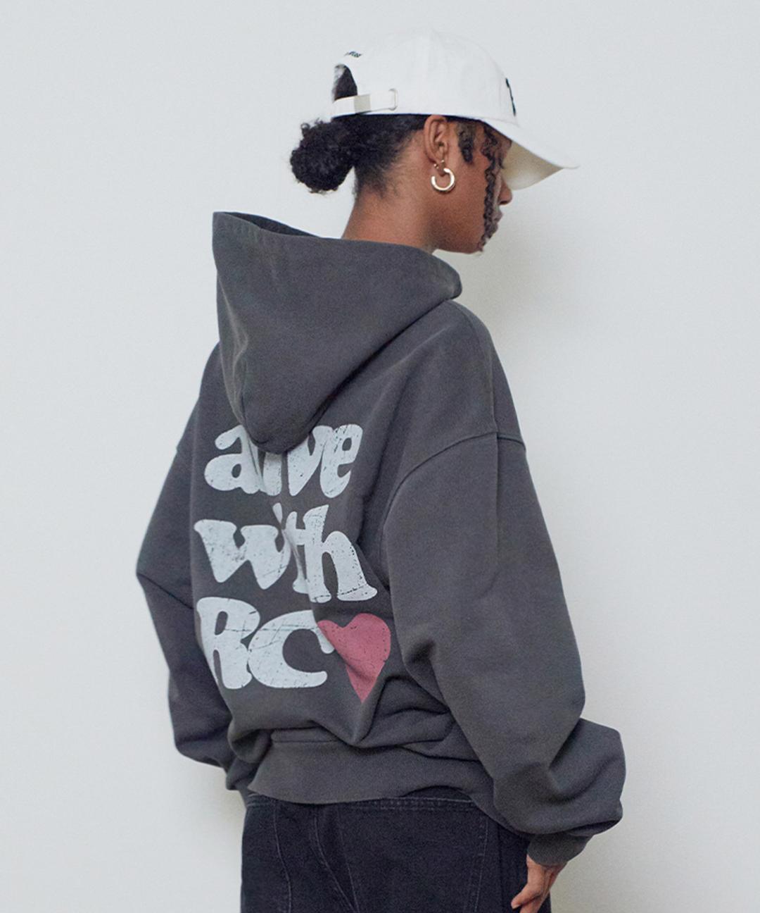 리트리버클럽 ALIVE HOODIE [PIGMENT BLACK]
