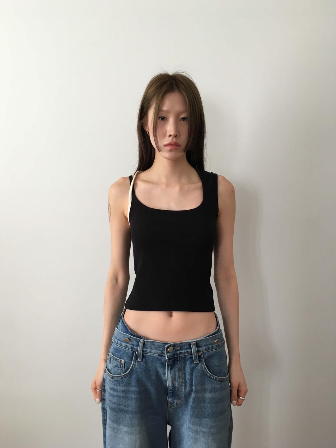 UNBALANCE SLEEVELESS_BLACK
