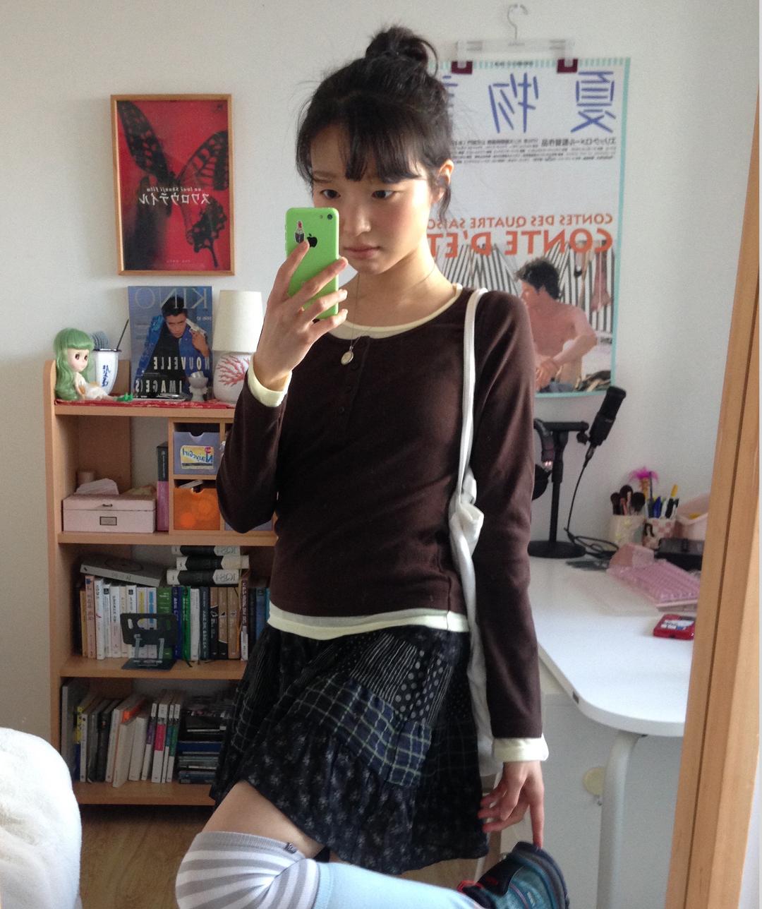 후아유 [규린 PICK] 레이어드 헨리넥 롱 슬리브 티셔츠/ WHLAG2283F