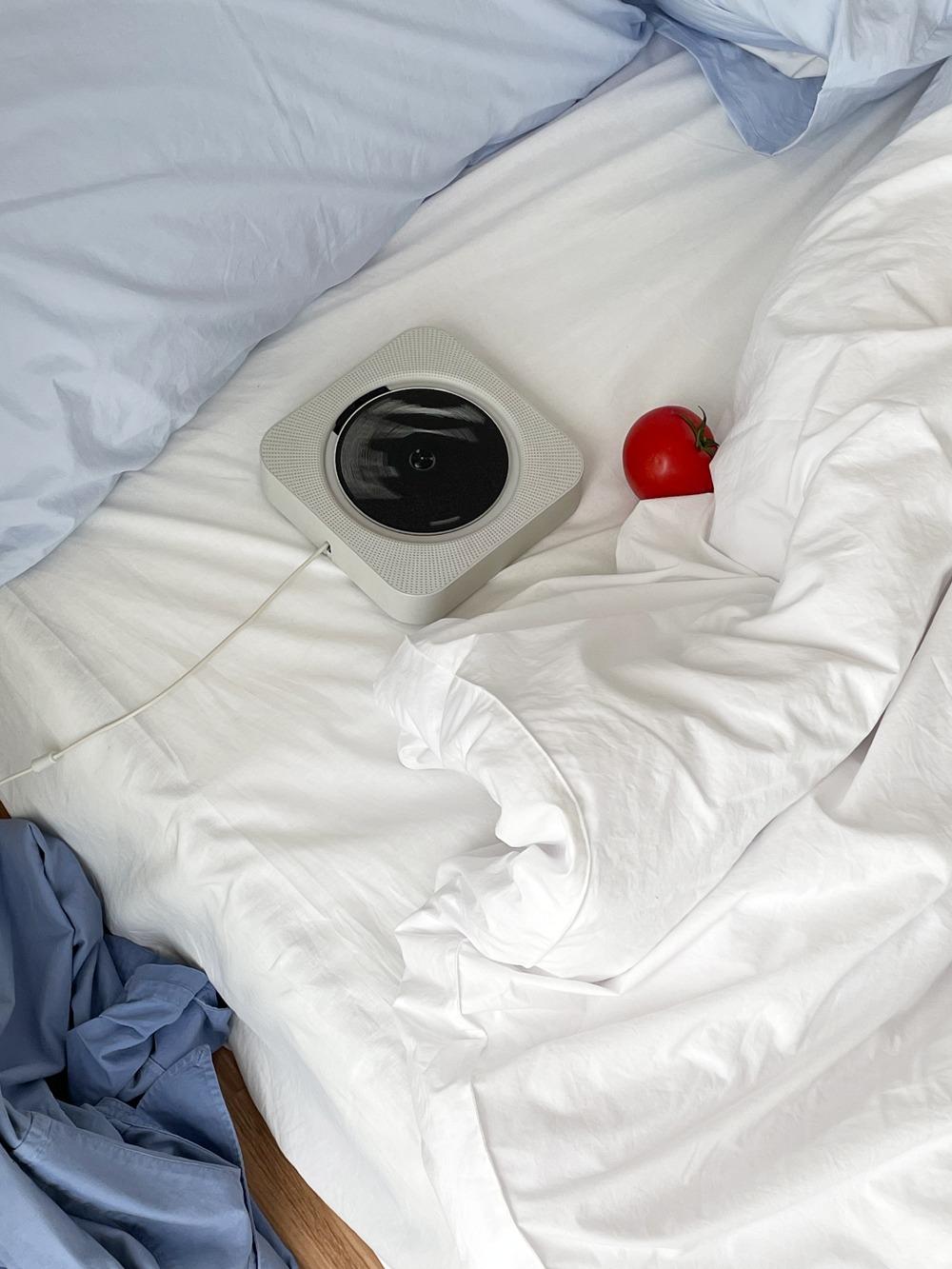 White mattress cover