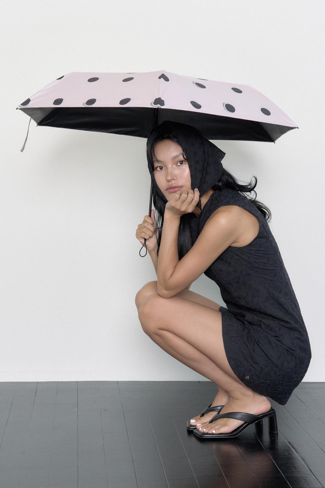 [8/13 예약배송] [초경량 / UV 99.9] LA DOLCE DOT UV UMBRELLA