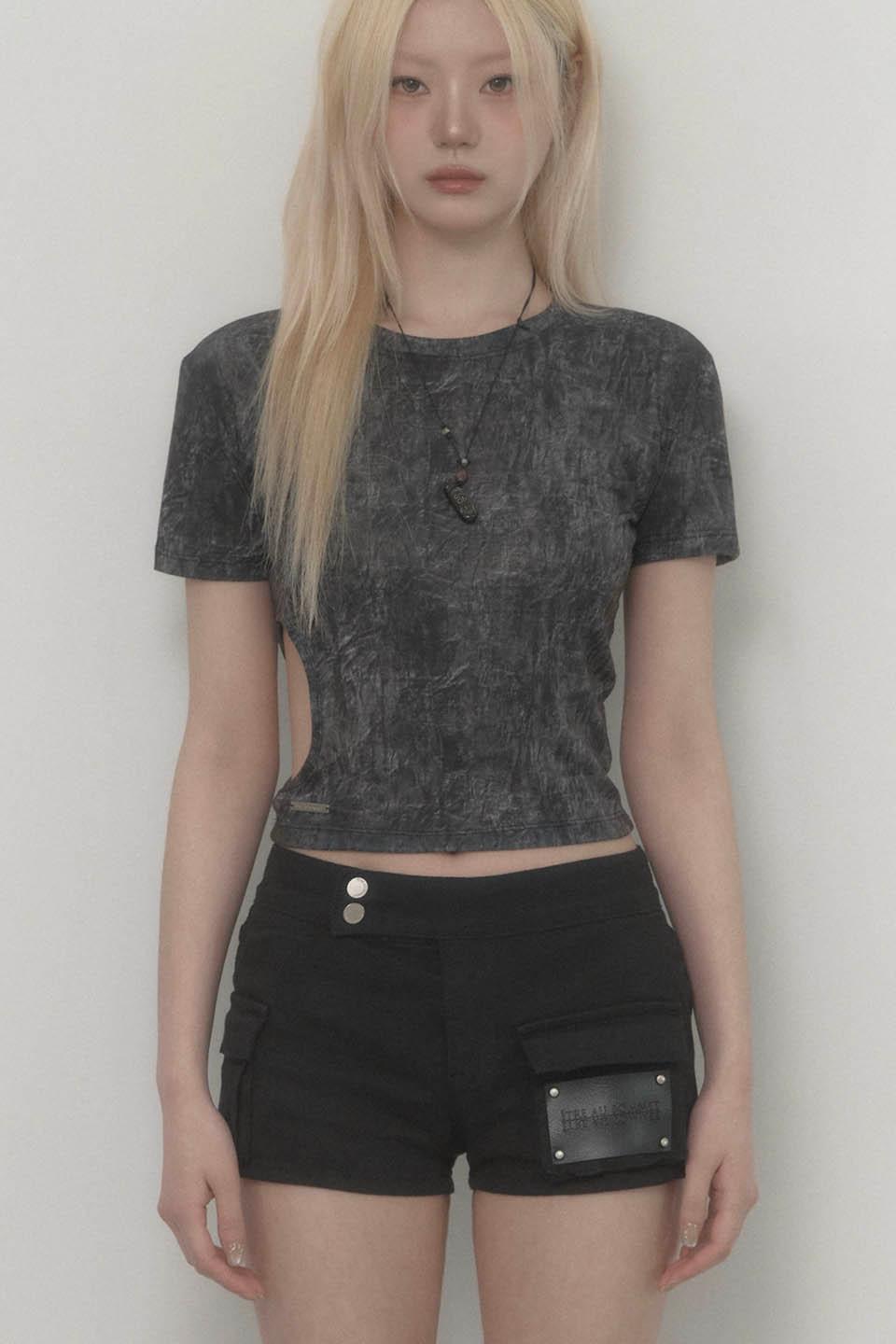 Graphic Side-hole Top (Black)