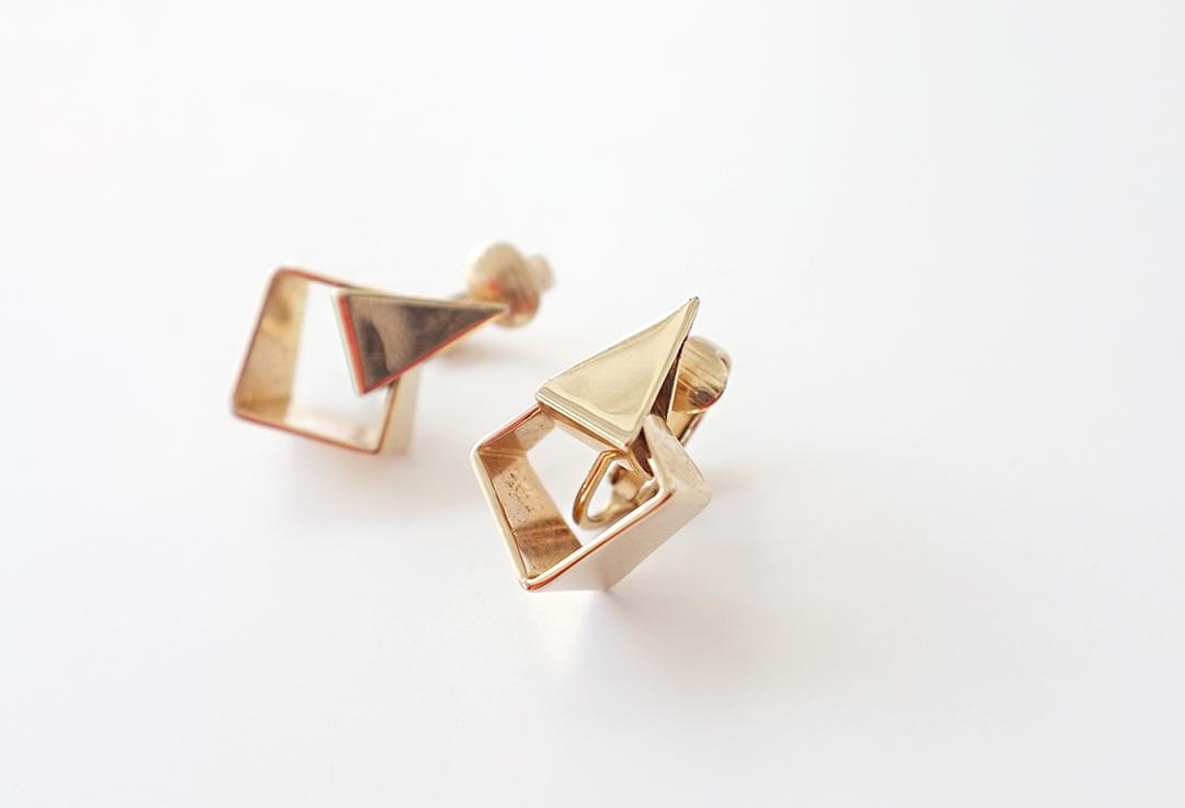 AVON Fashion Touch vintage clip earrings