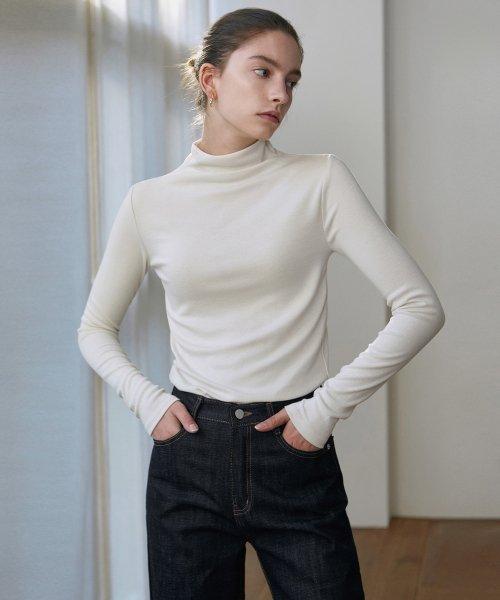 High Neck Slim Top_Cream