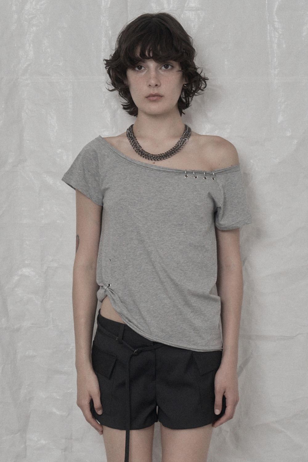 UNBALANCE PIERCING EYELET T-SHIRT GRAY
