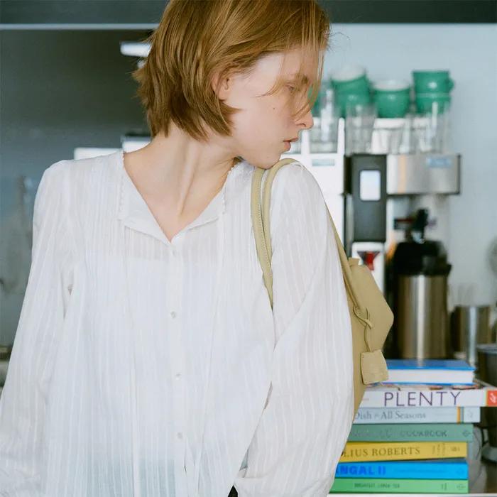 [1차 리오더] 핀턱 레이스 블라우스 롱슬리브 아이보리