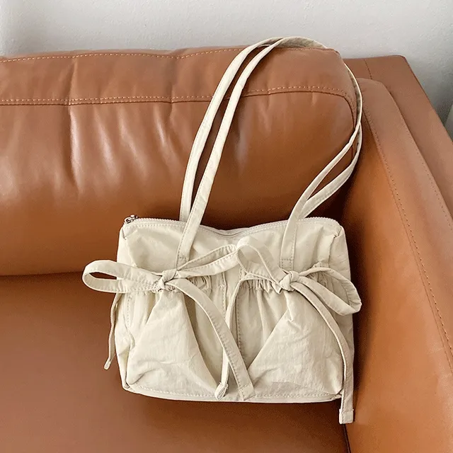 바스락 리본 숄더백 발레코어 y2k 20대 가방 여행 키치 데일리백 나일론 보부상가방