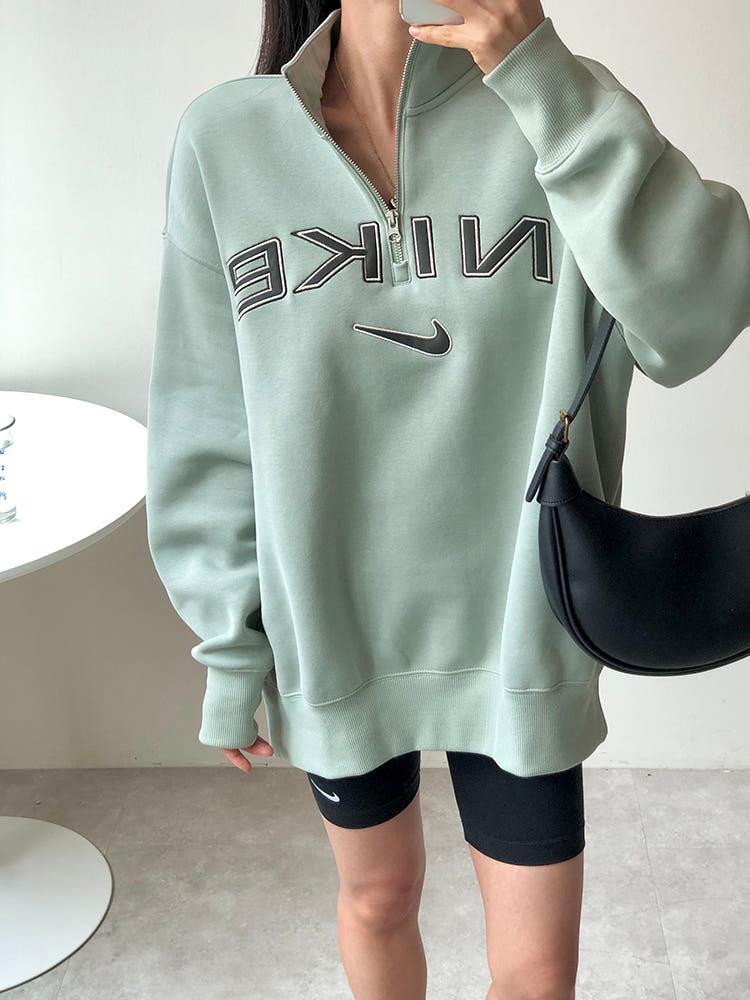 나이키 여성 오버사이즈핏 피닉스 레터링 빈티지그린 반집업 기모 맨투맨