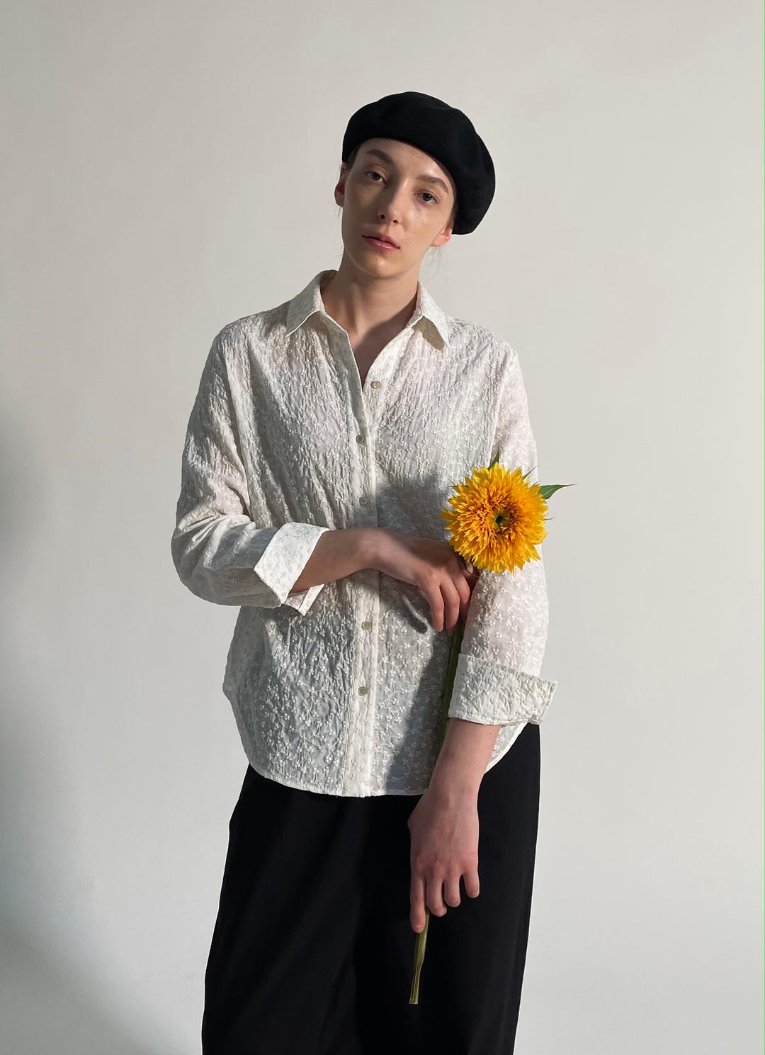 Embroidery Line Shirt  4/18 이후 순차배송