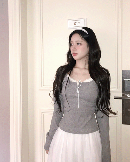 클라우드이모션 [ 발레코어🩰 ] 보떼 ribbon 슬림 셔링 TOP