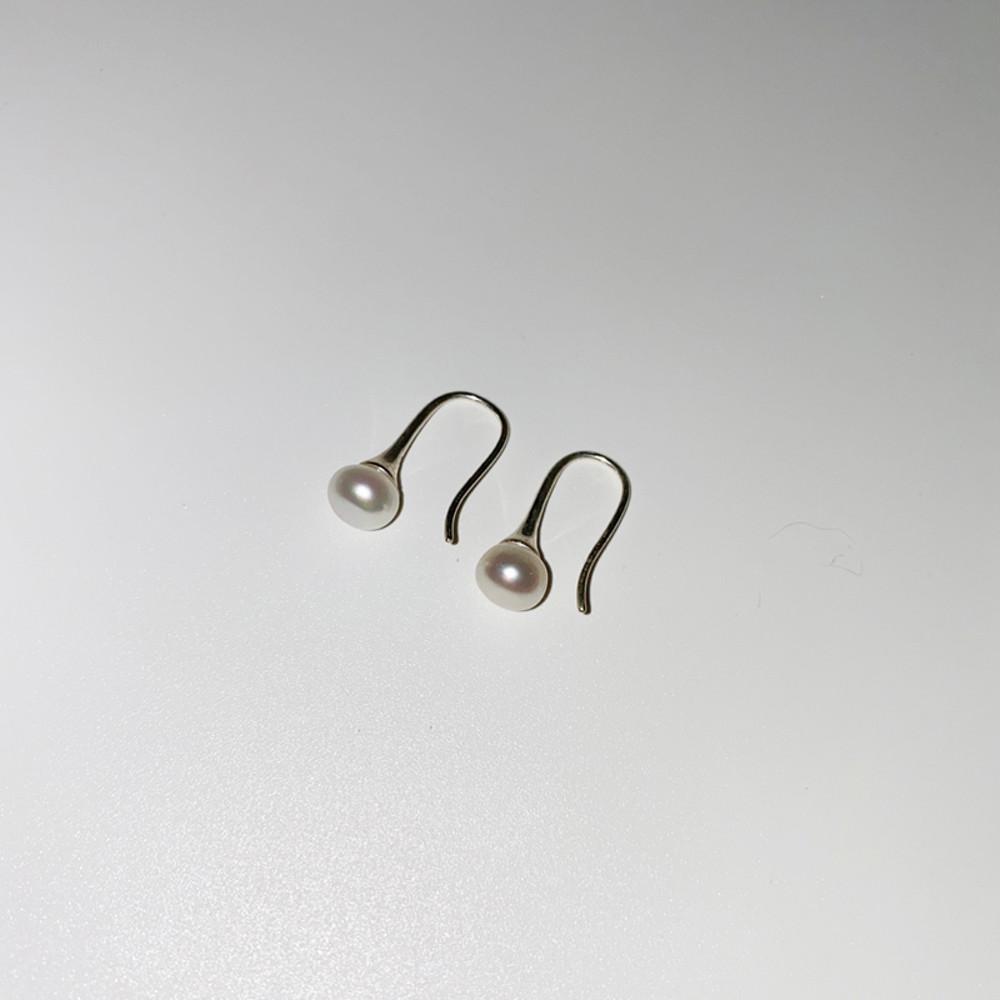 트럼펫 펄 이어링  / Silver925 / 2colours