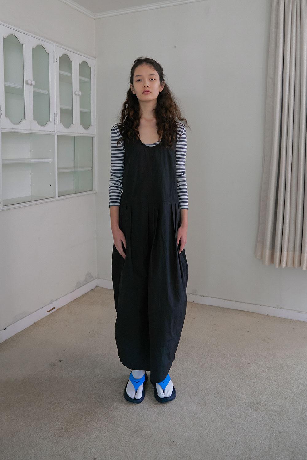 59. Sleeveless pintuck ops_Black