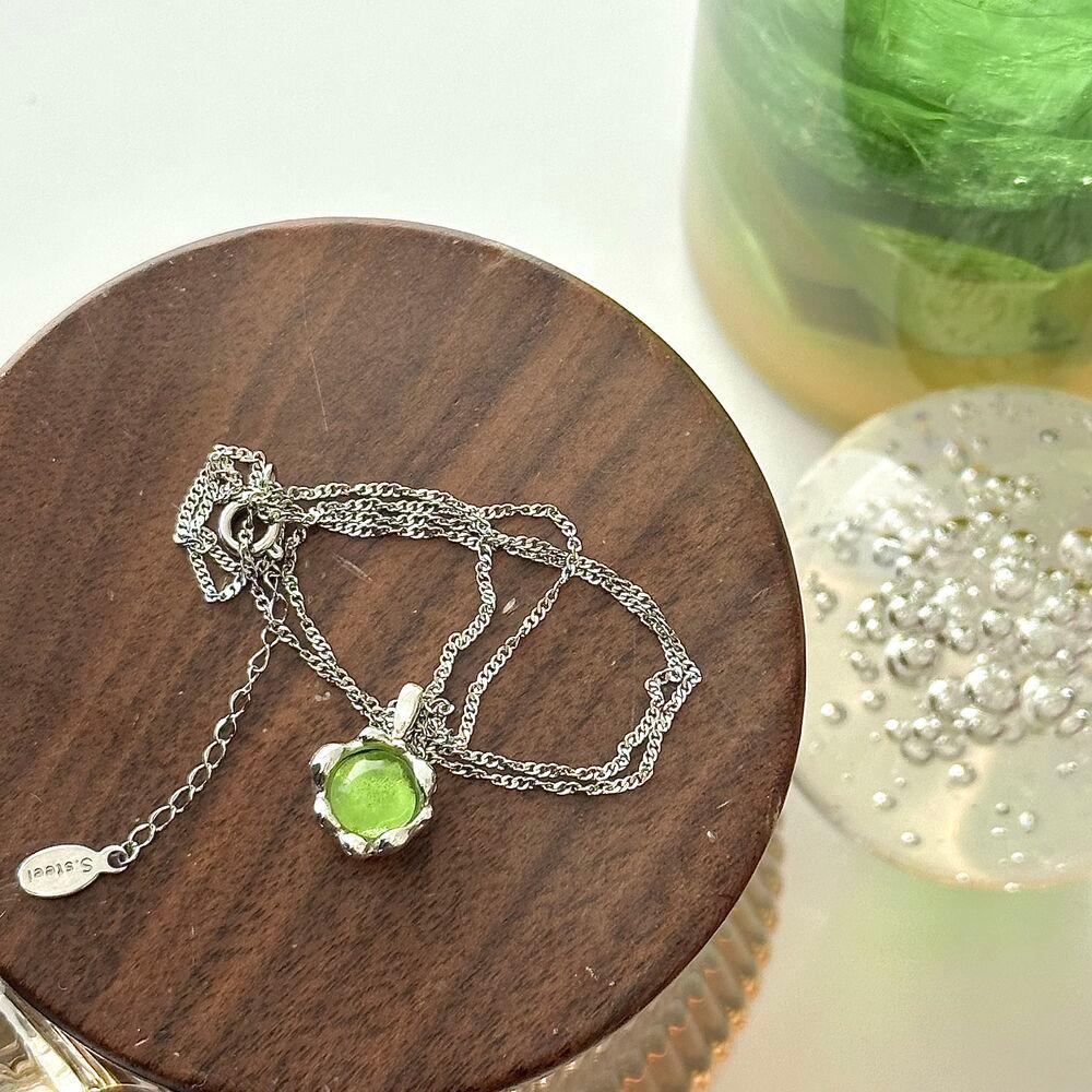 cherry blossoms  벚꽃 목걸이