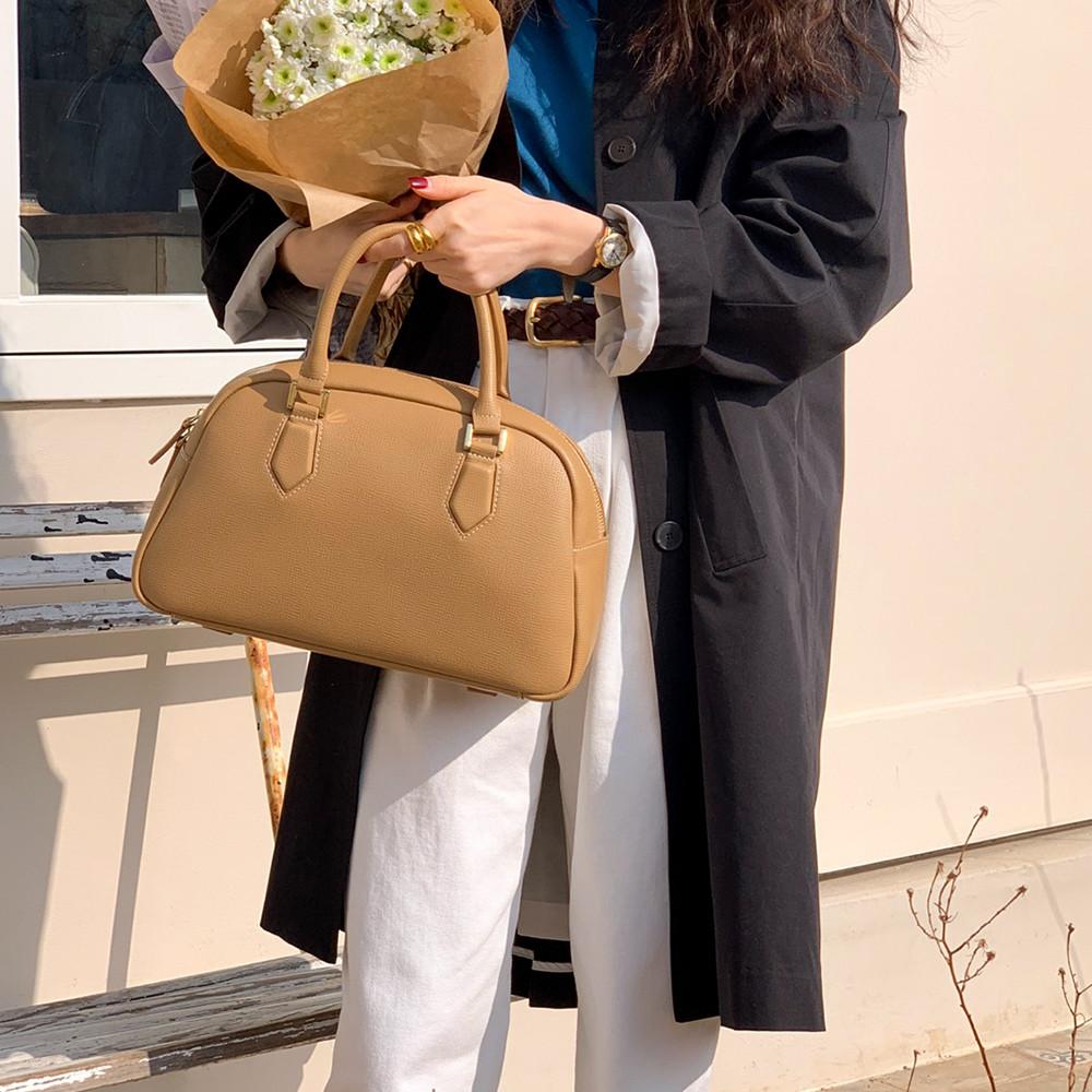 [무배] 멜로우 소가죽 사각 토트백