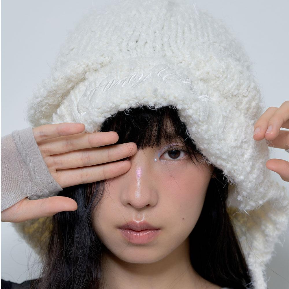 BUNNY TROOPER BEANIE (IVORY)_F24ZE914