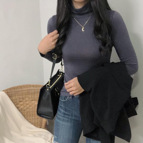 [무배] (1+1=2장/기획특가!) 차르륵! 부드러운 스판 목폴라 티셔츠