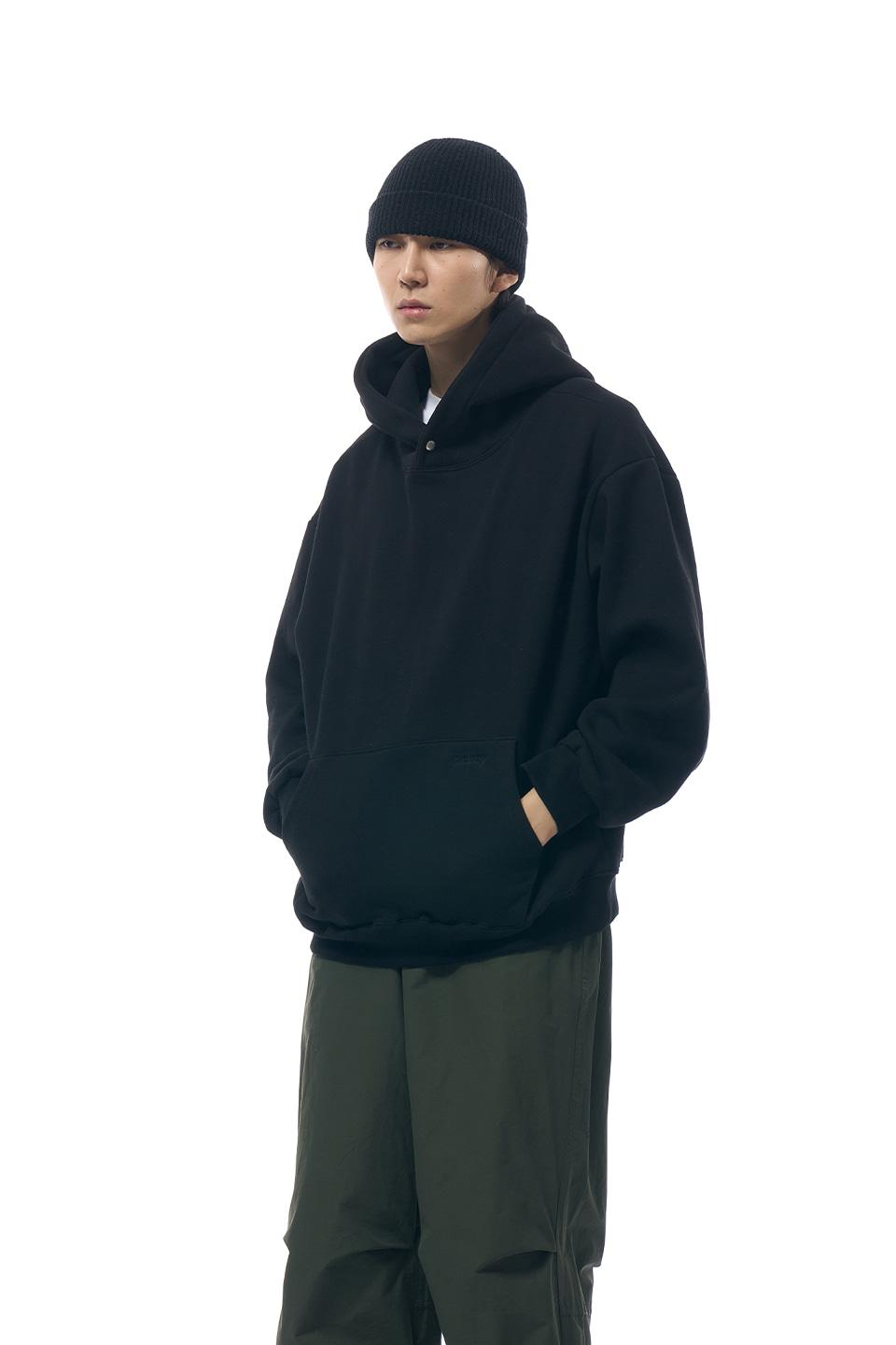 PLAIN SNAP HOODIE [BLACK]