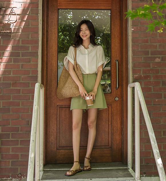 5DA30152NN_루비 촉촉한 히든버튼 롤업셔츠