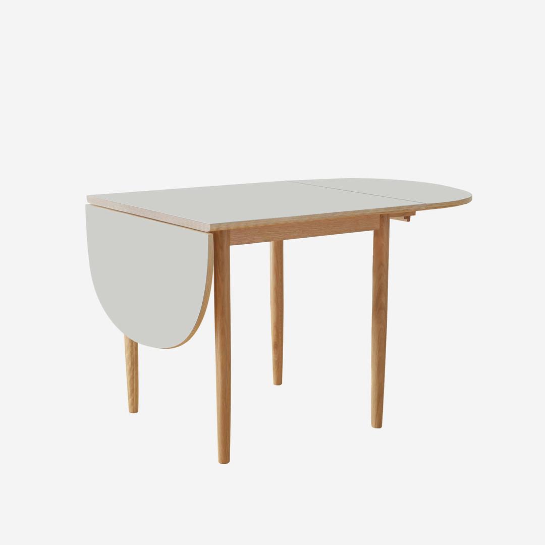 스틱 오벌 폴딩 테이블