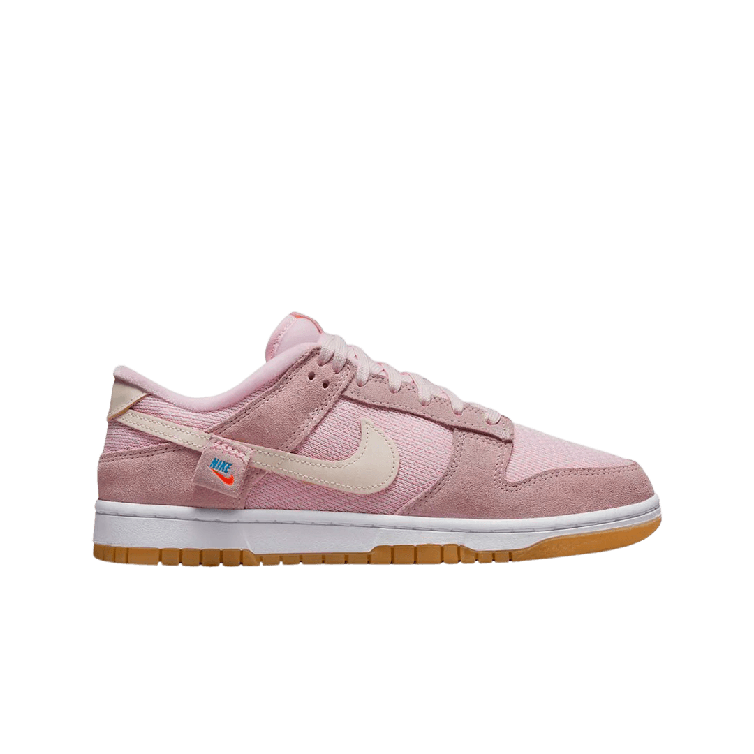 (W) Nike Dunk Low SE Light Soft Pink