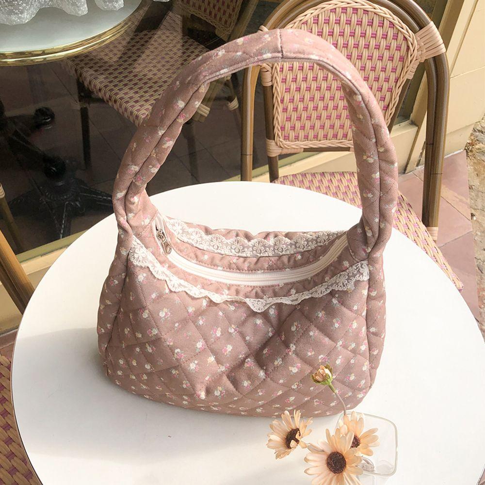 Quilted hobo bag_bettie