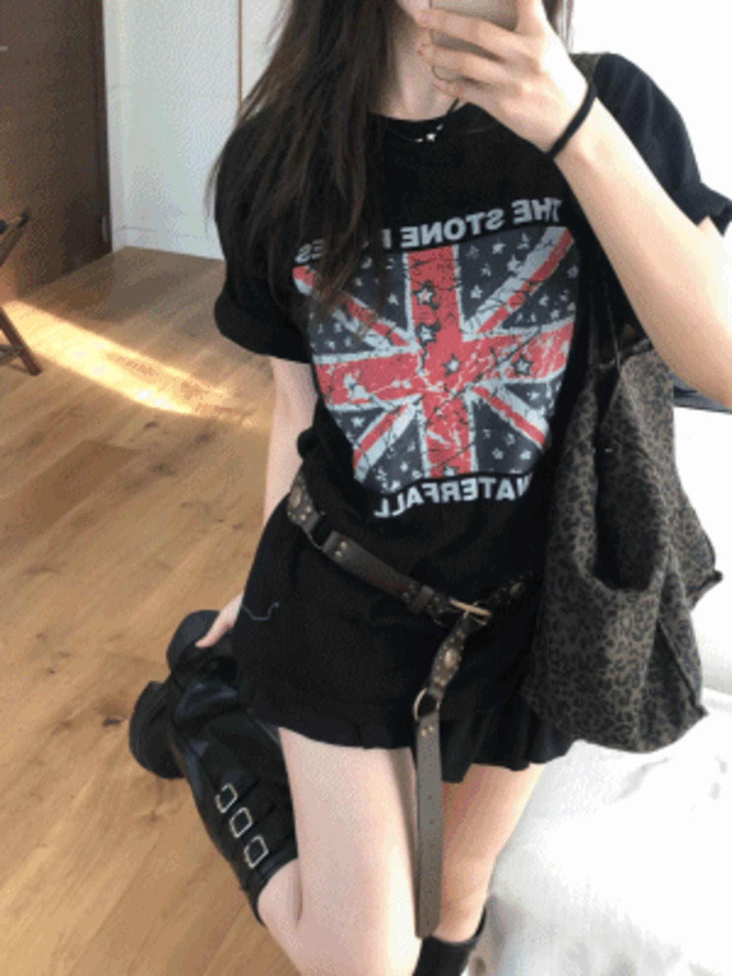 [페스티벌룩🤎/모델소장] 잉글랜드 프린팅 반팔 라운드넥 y2k (2col)