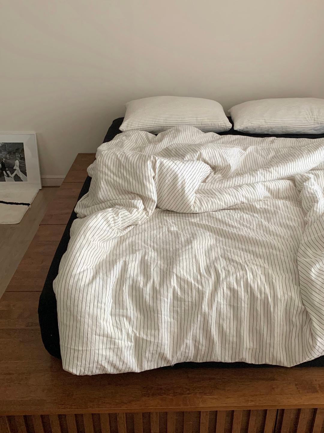 month bedding cover