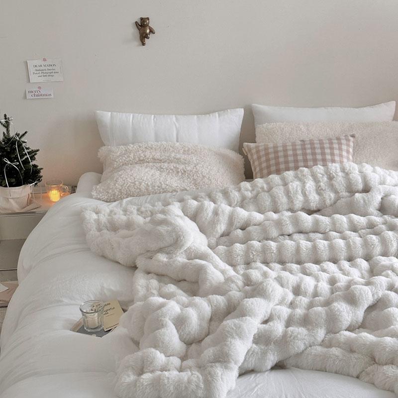 [베딩핫딜] 부들 엠보 밍크 극세사 베드 담요이불 (아이보리)