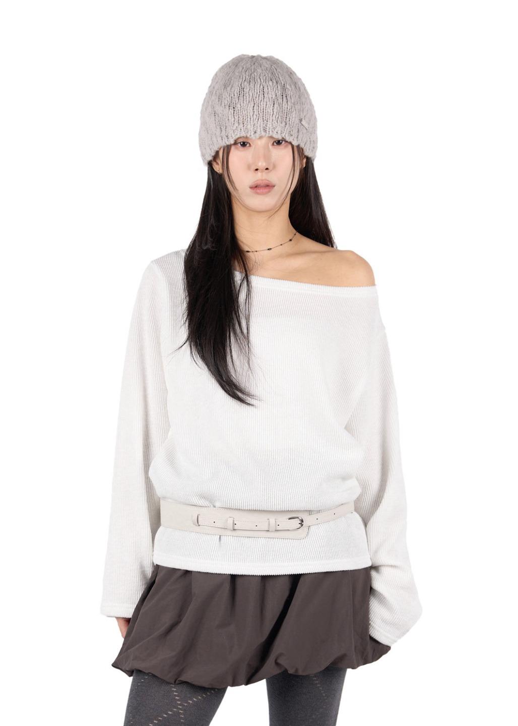 HUG BOAT NECK LONG SLEEVE