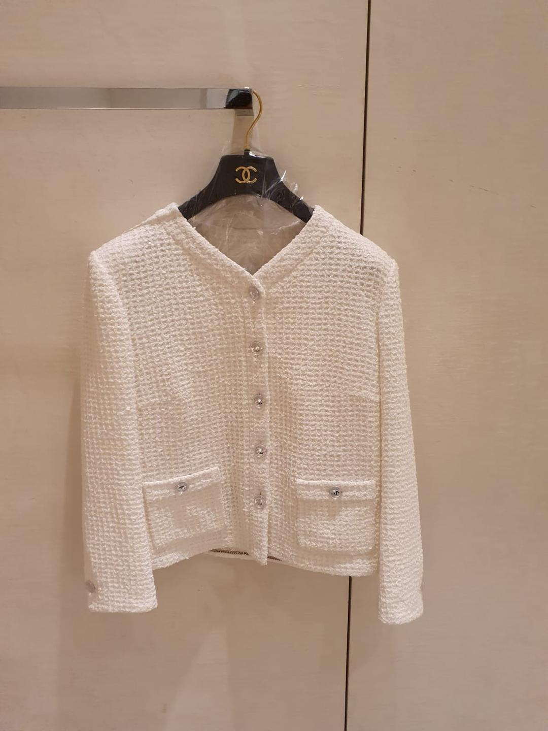 샤넬 23SS 트위드 자켓 (화이트) P74453