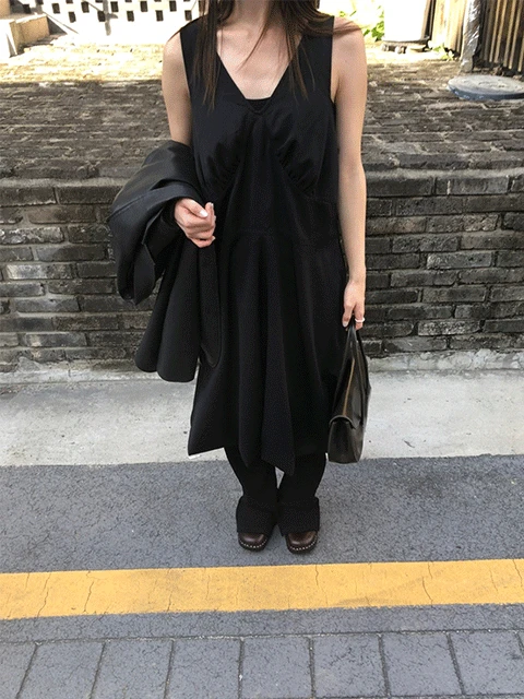 pumps sleeveless one-piece (2color)