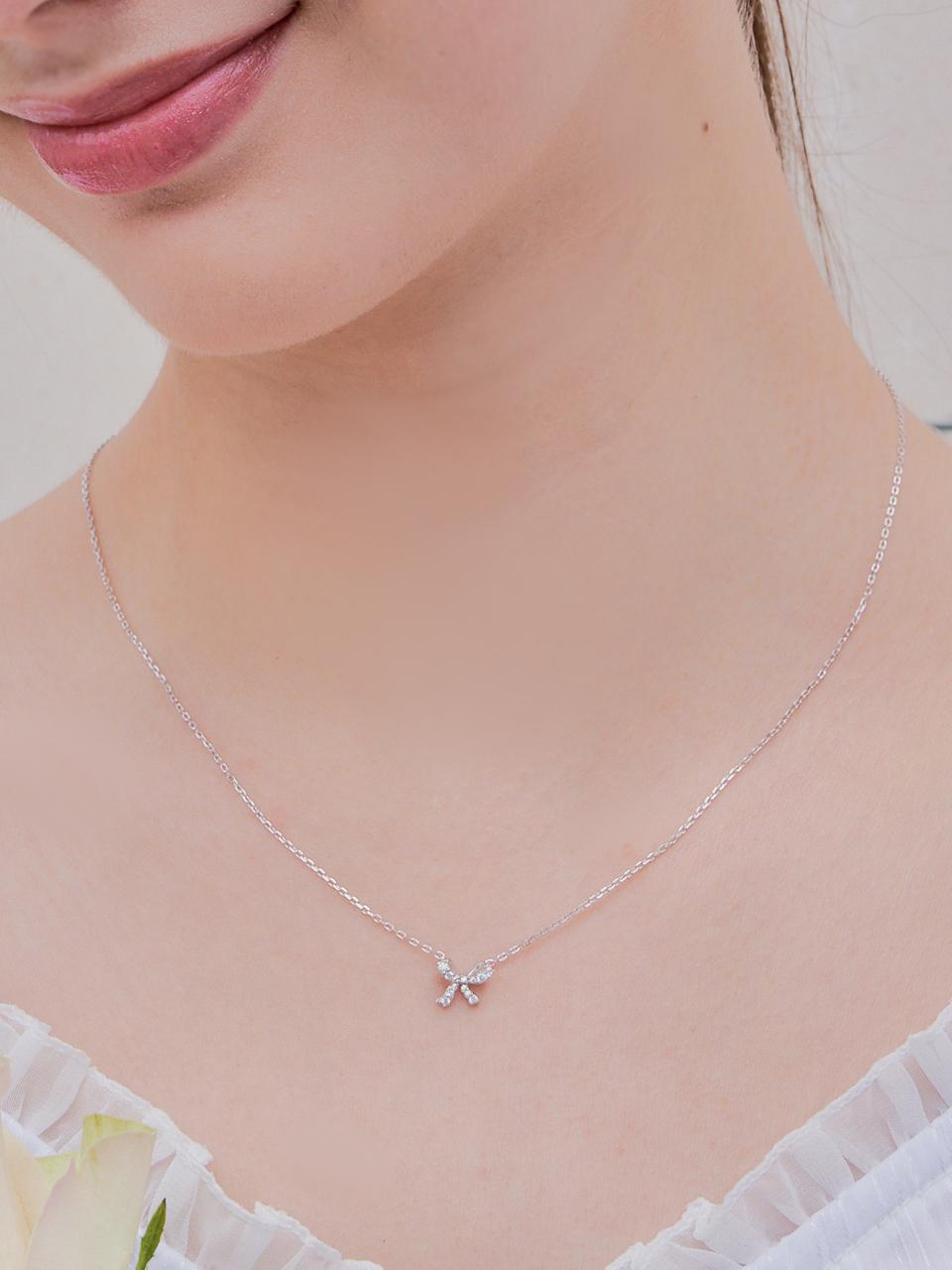 [단독][에스파 윈터, 아이브 안유진 착용] fluid ribbon cubic necklace
