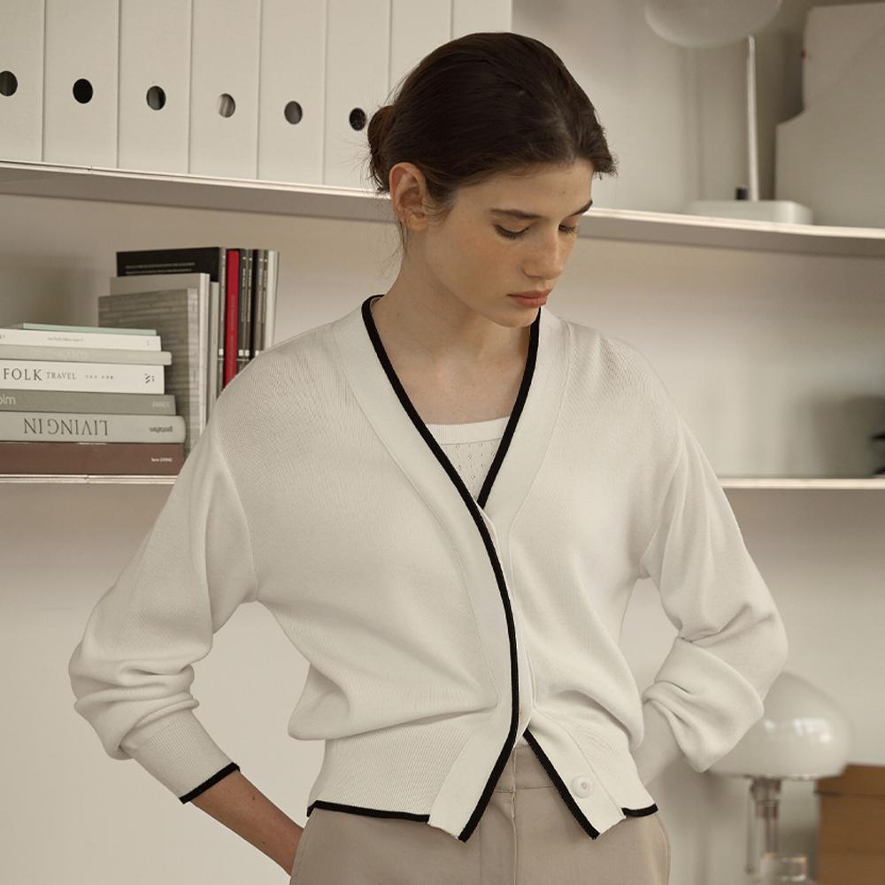 티나 브이넥 배색 가디건 아이보리