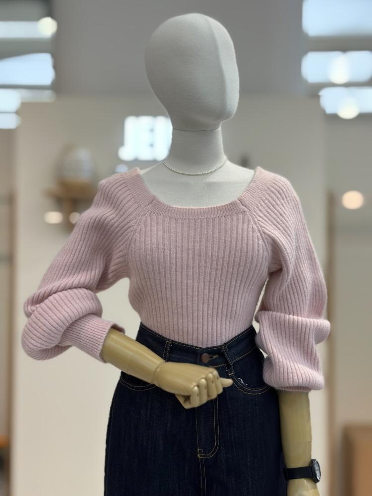 스퀘어넥 보들 니트 JNDKT009B