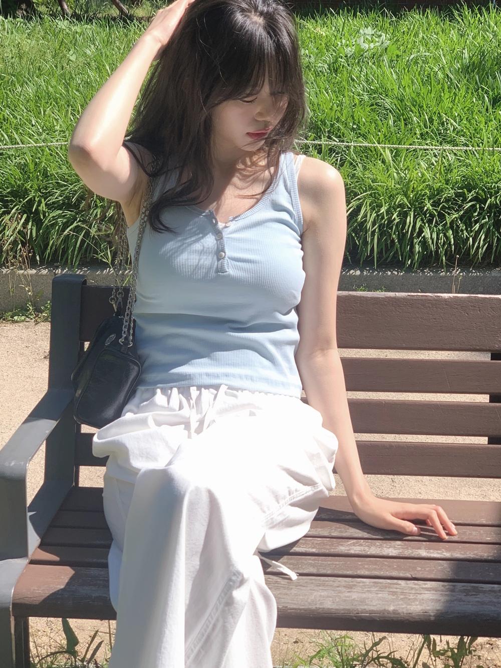 뮤트크레메 [✷MADE] Chew-ing summer sleeveless / 츄잉 썸머 컬러 나시