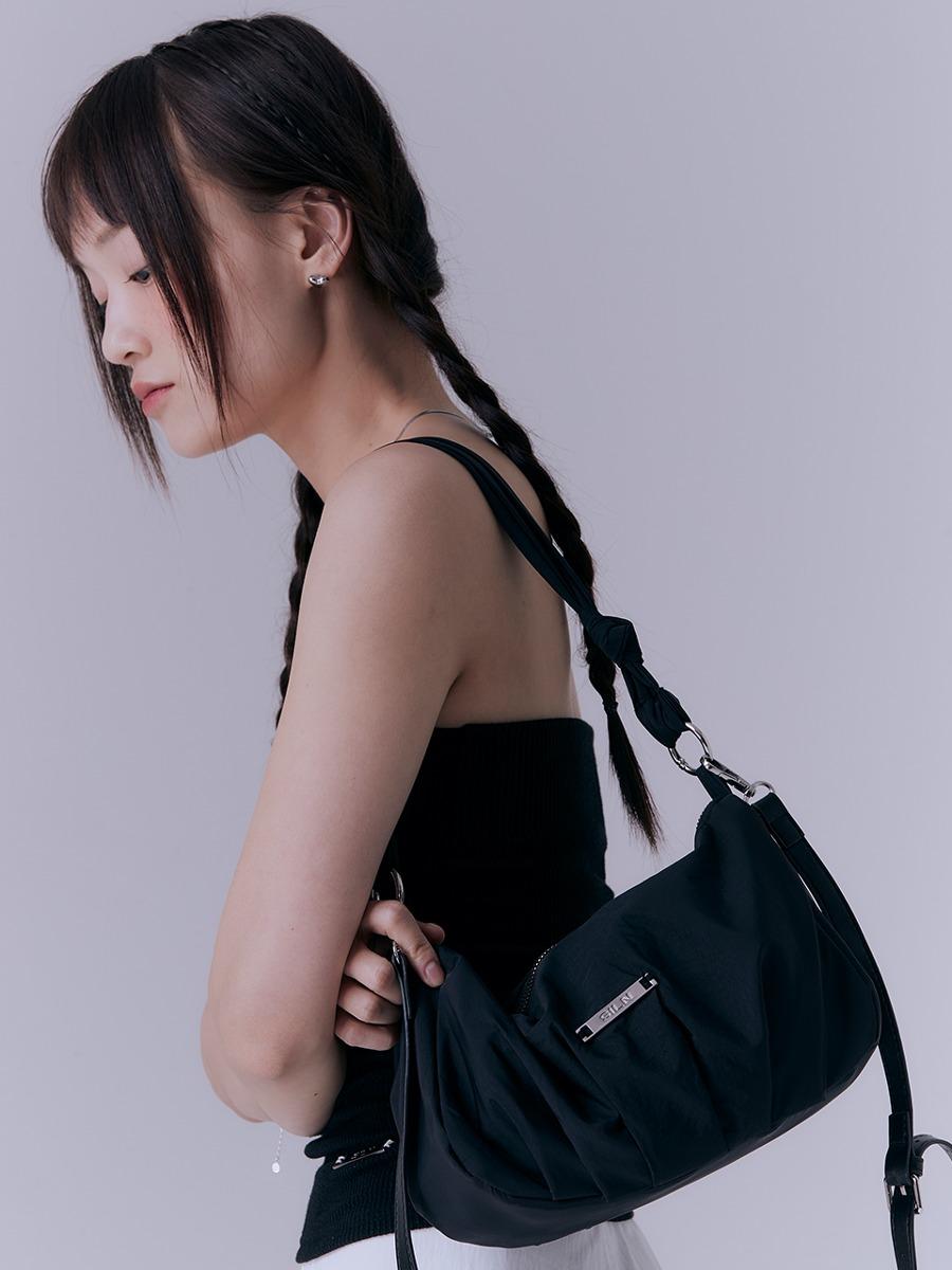 Shirring nylon shoulder bag (BLACK)