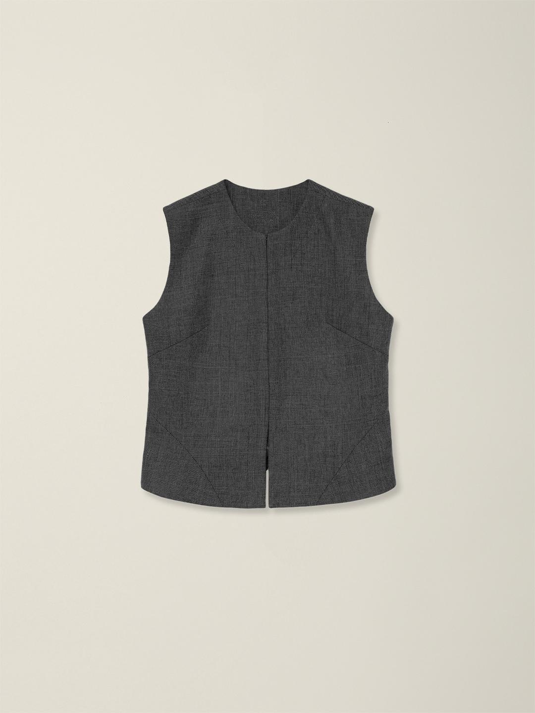 WOMENS OBLIQUE LINE VEST  CHARCOAL