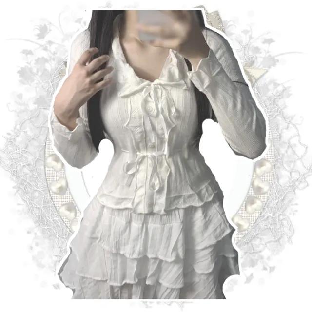 신상❤️폭닥 케이크 러플 니트 화이트 러블리 y2k 가을 겨울