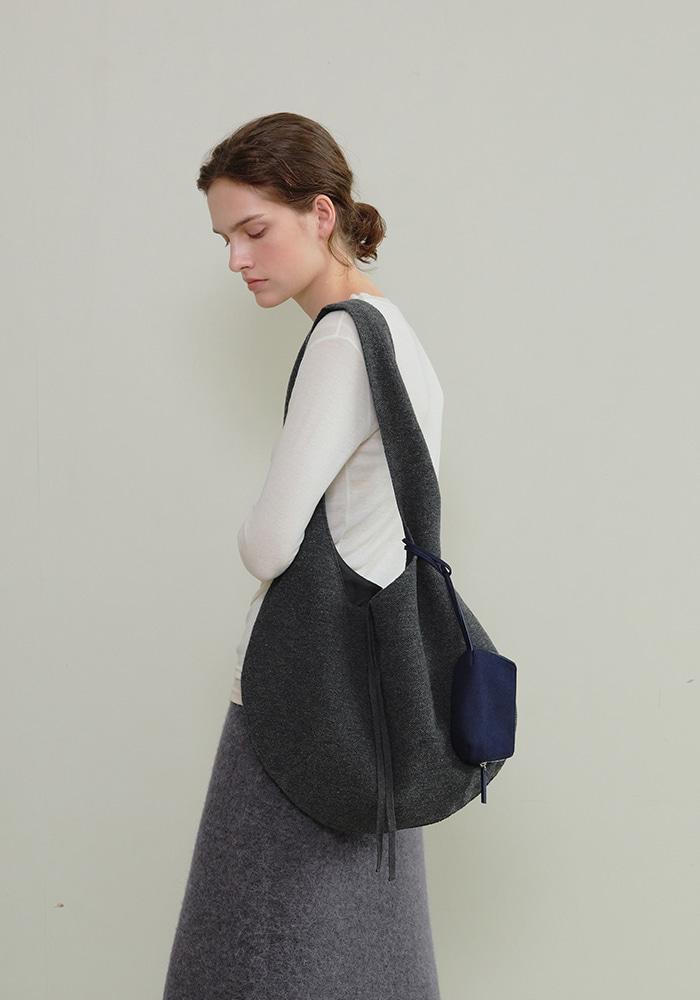 Kint round hobo Bag (Charcoal)