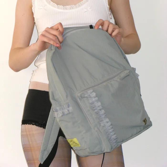 frill backpack (dusty blue)