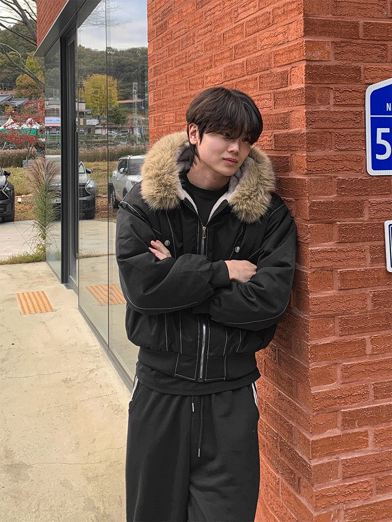 [안감 퍼] 라쿤 절개 패딩 점퍼